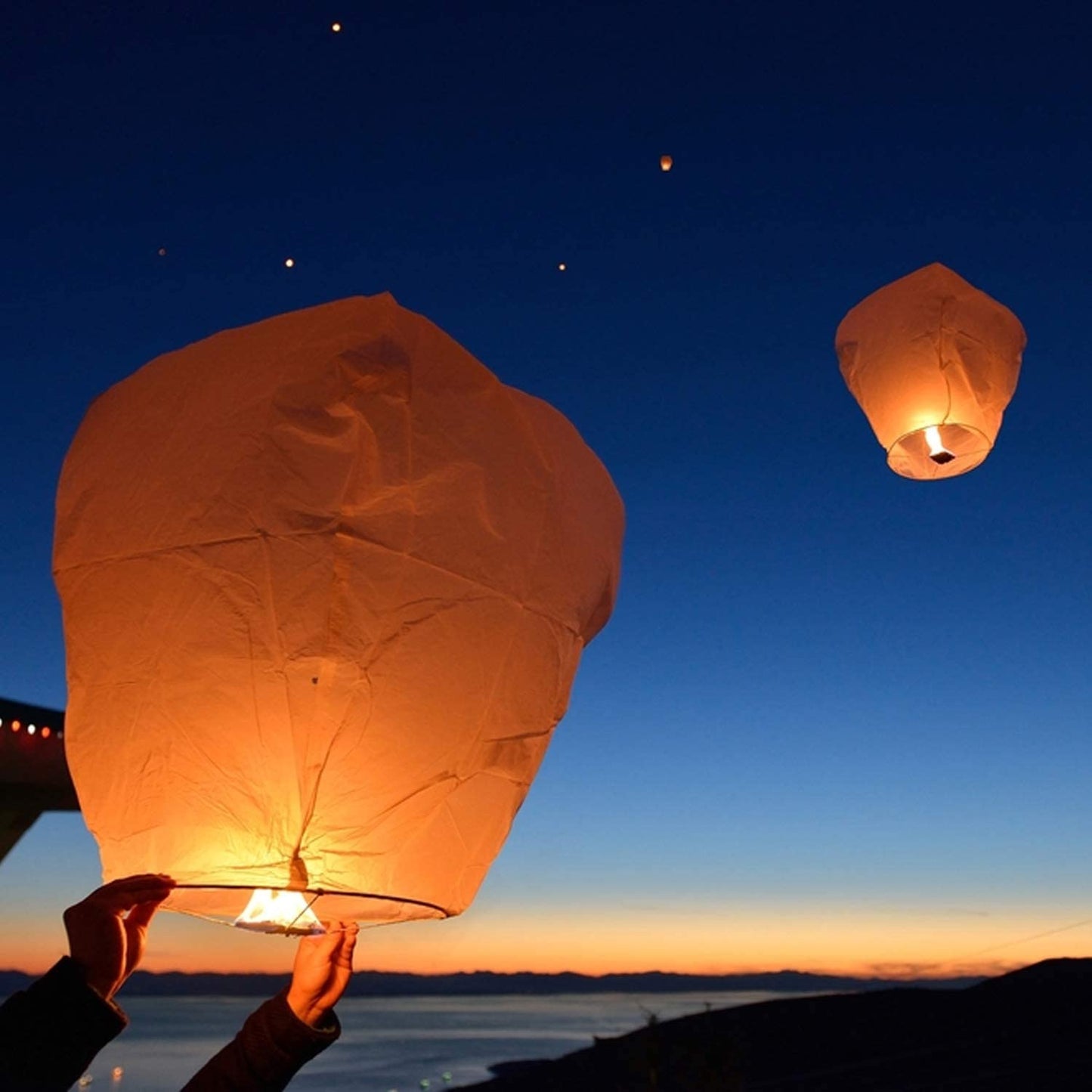 Nuluphu 20-Pack Chinese Memorial Sky Lanterns(multicolor)